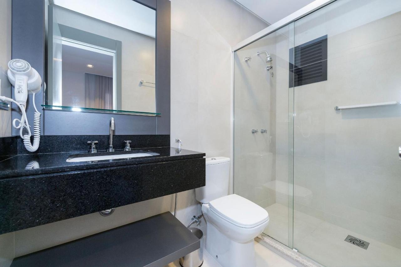 Aion Suites 204 - Compacto E Luxuoso Loft - Rooftop Com Piscina E Academia - A Poucos Passos Da Praia Bombinhas Dış mekan fotoğraf